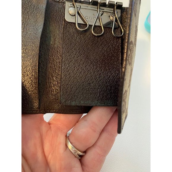 Gucci Classic Monogram Key Case Authentic - Picture 3 of 15
